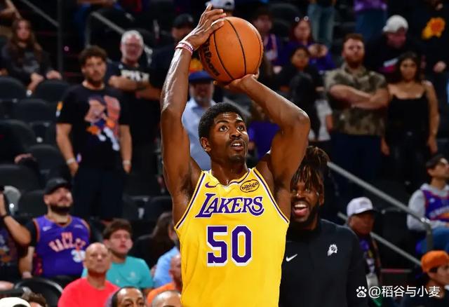赛后洛杉矶湖人完成体检菲尼克斯太阳冲刺阶段强势反弹，现场解说直呼：西亚卡姆与70激战尤文图斯分钟的简单介绍